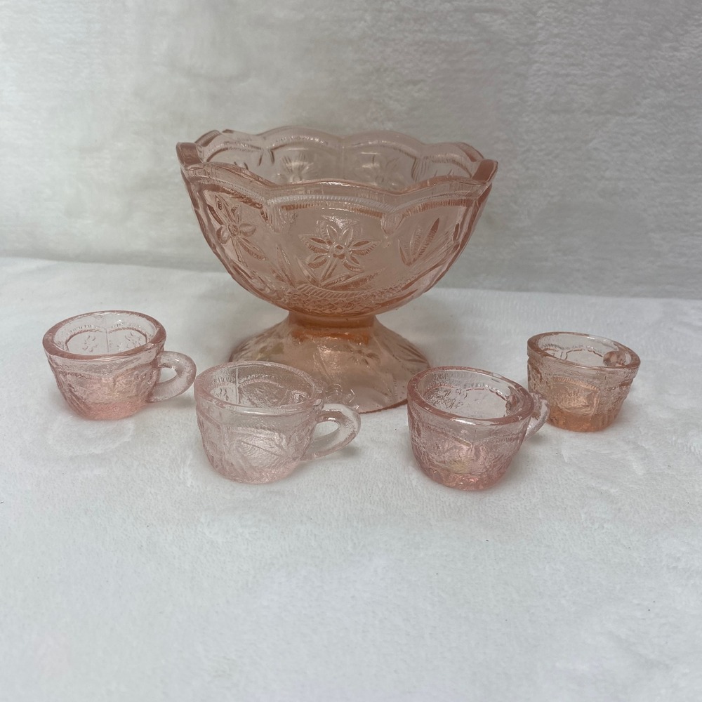 VTG Child's Pink Glass Footed Punch Bowl 4 Mini Cups Etched Floral Patter Taiwan